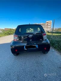 Toyota iQ