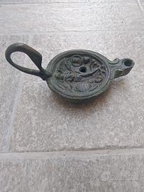 replica di lucerna romana in bronzo