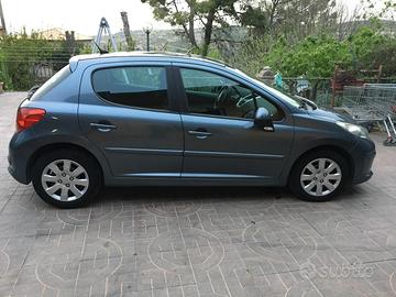 PEUGEOT 207 1.4 HDI 70CV 5P. ONE LINE