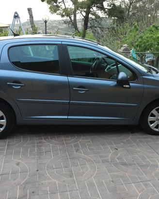 PEUGEOT 207 1.4 HDI 70CV 5P. ONE LINE