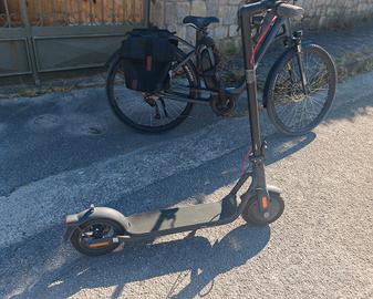 Monopattino NAVEE 40Pro