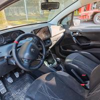 pegeaut, 208 14.hdi 69 CV. anno 2012 250000 km 270