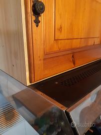 Mobiletto con cappa aspirante