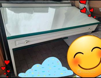 Scrivania 120x67x75 con cassetto con vetro