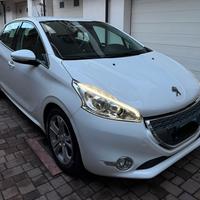 PEUGEOT 208 - ok neopatentati - consumi bassi