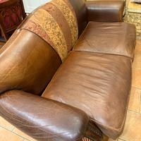 Divano e poltrona in vera pelle