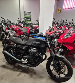 Moto Guzzi V7 IV 850 STONE 2026