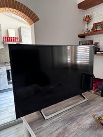 Sony Bravia 42’ 4K HDR