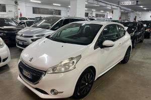 Peugeot 208 1.2 solo 90mila km
