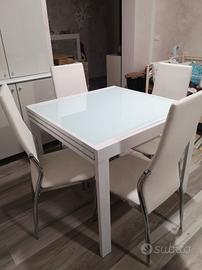 tavolo metallo e vetro