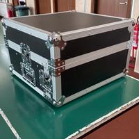 Flightcase 19” 2U+8 mixer e amplificatore