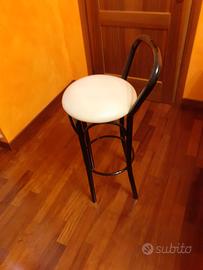 Sgabello bar