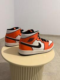 Nike Air Jordan 1 Mid SE 'Turf Orange'