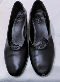 Scarpe décolleté, n. 40, tacco cm 3, NUOVE