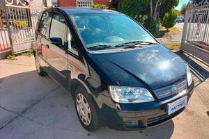 Fiat Idea 1.2 16V BlackLabel !!