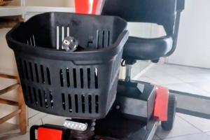 Scooter elettrico per disabili e anziani mobility