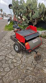 Raccoglitrice e defogliatrice per olive