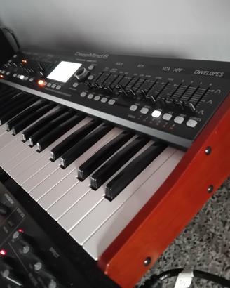 Behringer Deepmind 6
