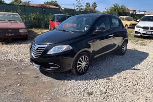 Lancia Ypsilon 1.2 69 CV Unyca