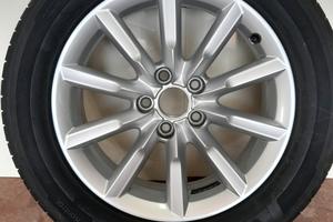 cerchio in lega con gomma Audi Q3 235/55 R17 