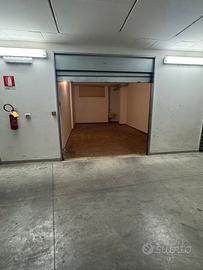 Garage/Box 30 mq - Matera Via P. Vena 104