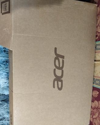   PC portatile Acer nuovissimo 600.00 euro