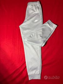 Pantaloni NIKE grigi