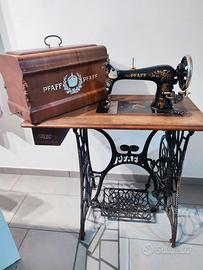 Macchina da cucire vintage PFAFF