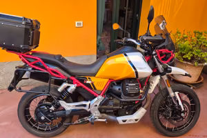  Moto guzzi V85 tt