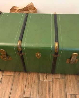 Baule Verde Vintage in Legno e Ottone