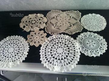Centrini fatti a mano all' uncinetto