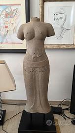 Statua Khmer Antica – Eccezionale Torso Femminile