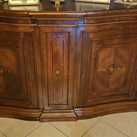 Sala da pranzo completa