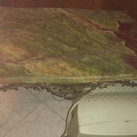 tavolino onice e struttura in metallo 