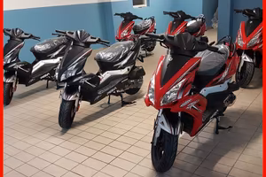 Scooter 50cc euro 5 colore nero anno 2026