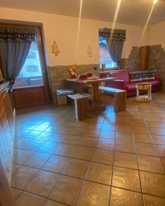 APPARTAMENTO con SAUNA a legna in giardino
