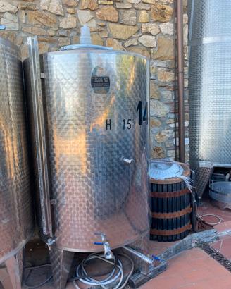 Cisterna vasca tino 15 hl acciaio olio e vino