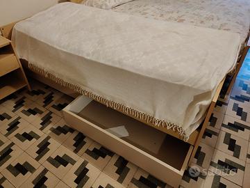 LETTO A PARETE CON CASSETTONI