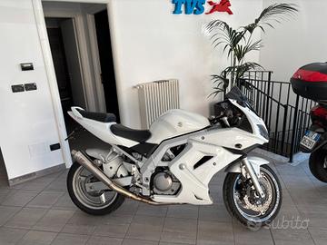 Suzuki SV 650 S Carenata - PURO DVERTIMENTO