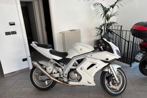 Suzuki SV 650 S Carenata - PURO DVERTIMENTO