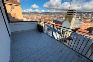 Super Attico indipendente con terrazzo