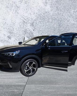 AUTO MG HS LUXORY 1.5