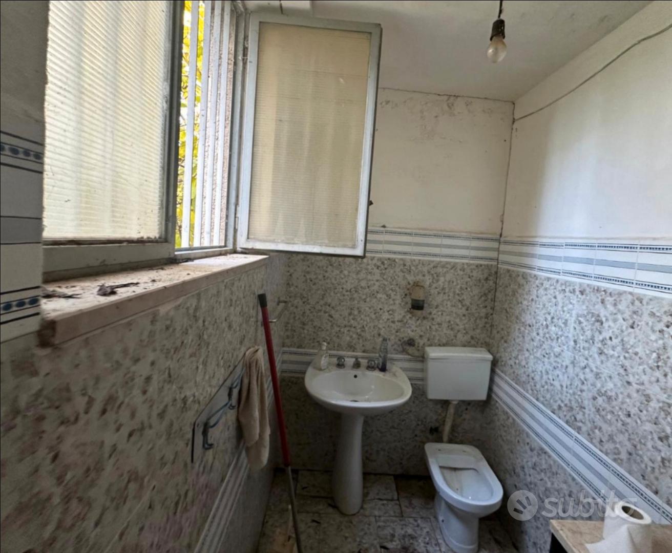 Fabbricato con terreno e uliveti - Vista 3