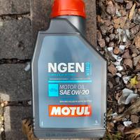 Olio auto 5W-40 Motul 8100 X-clean 0W-20
