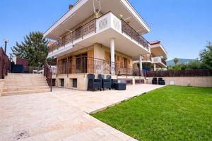 PORZIONE DI BIFAMILIARE A FORMIA