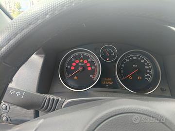 Opel  Astra berlina