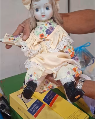 bambole di porcellana 