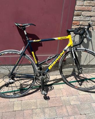 Bicicletta bianchi da corsa