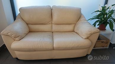 DIVANO BEIGE SIMIL PELLE 