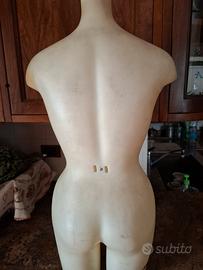 manichino in plasticalampada vinyage